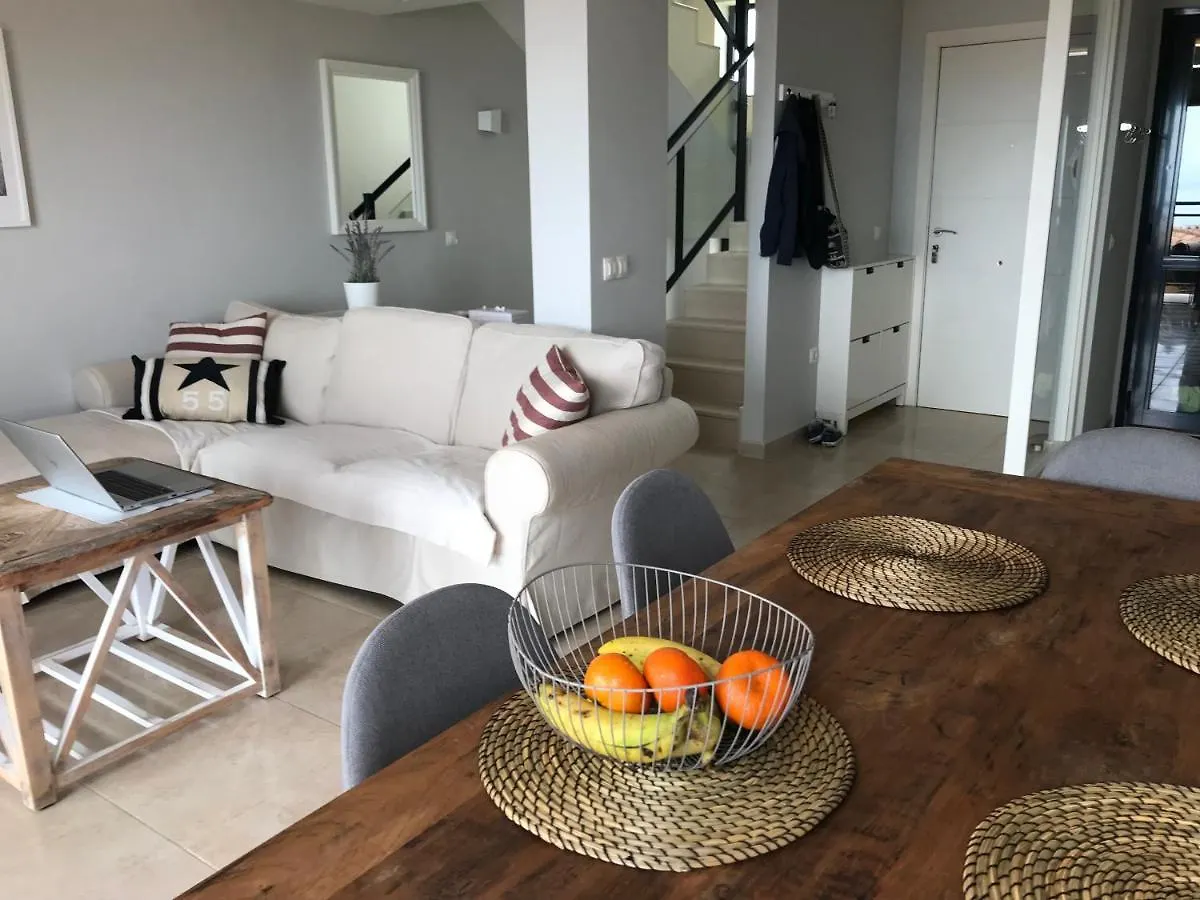 Belle Vue Triplex Apartment On The Hill contacts